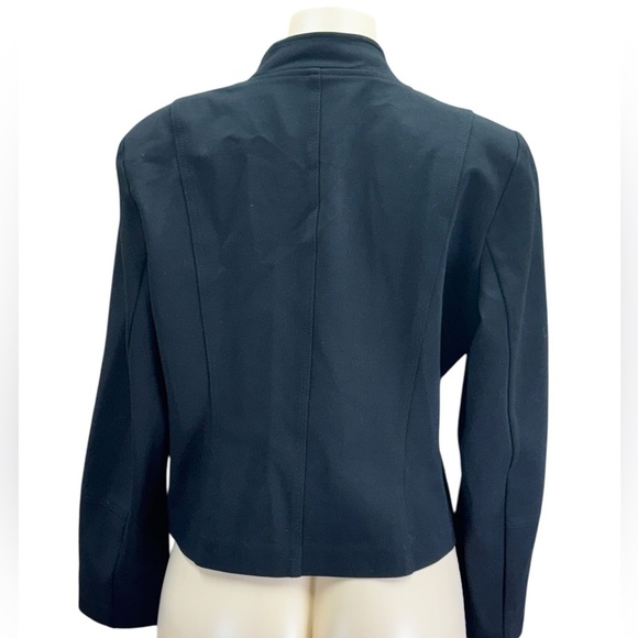 Insight . - Picture 7 of 11